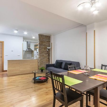 Apartamento Junto Al Guggenheim Con Parking Gratuito Билбао Екстериор снимка