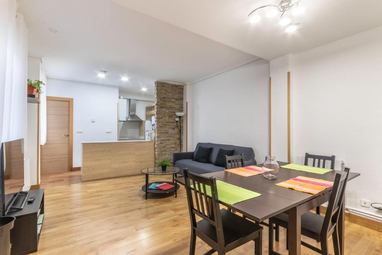 Apartamento Junto Al Guggenheim Con Parking Gratuito Билбао Екстериор снимка