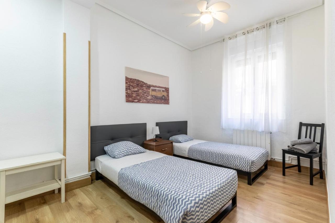 Apartamento Junto Al Guggenheim Con Parking Gratuito Билбао Екстериор снимка