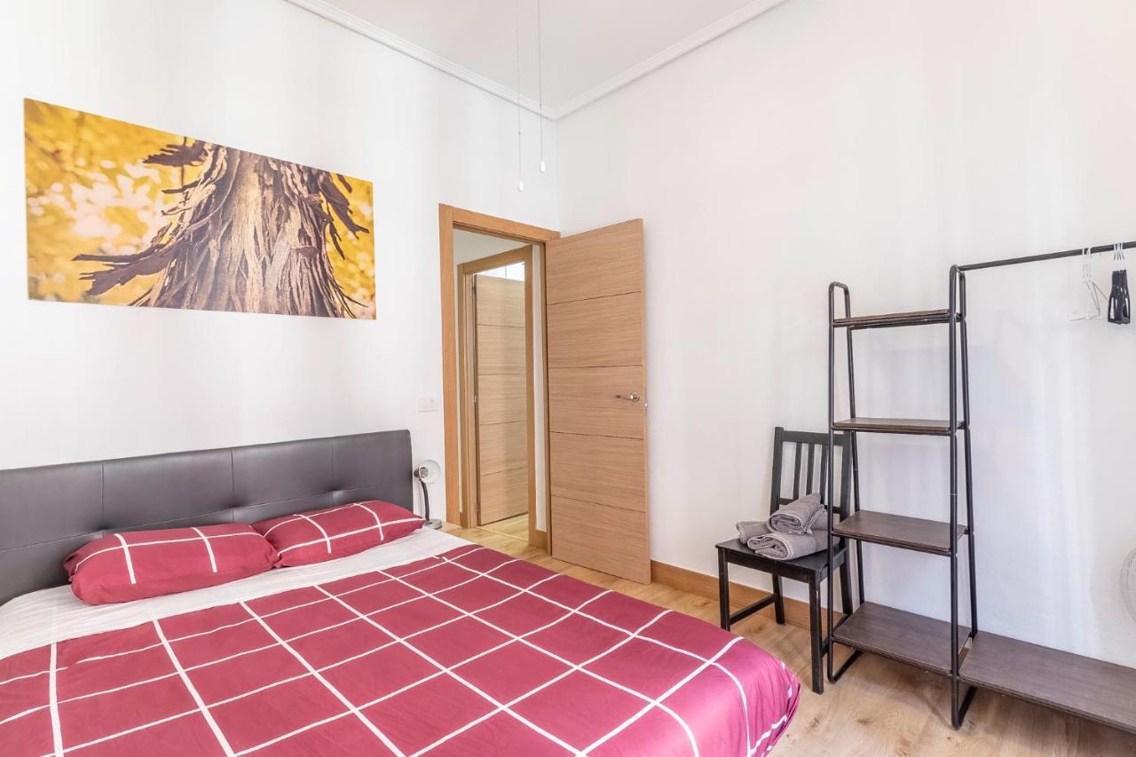 Apartamento Junto Al Guggenheim Con Parking Gratuito Билбао Екстериор снимка