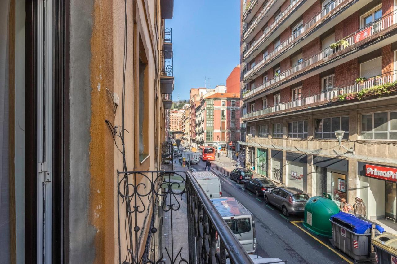 Apartamento Junto Al Guggenheim Con Parking Gratuito Билбао Екстериор снимка